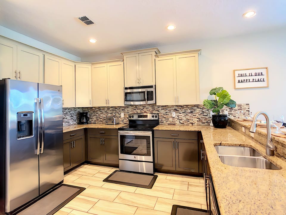 Full Modern Kitchen