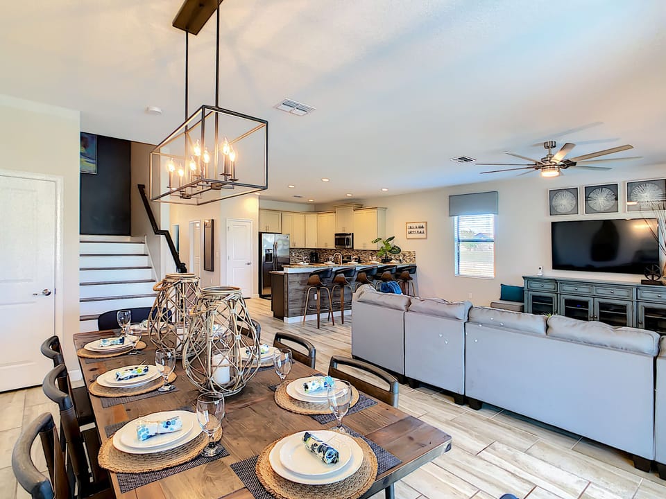 Open Floor Plan - Dining Room, Living Room & Kitchen