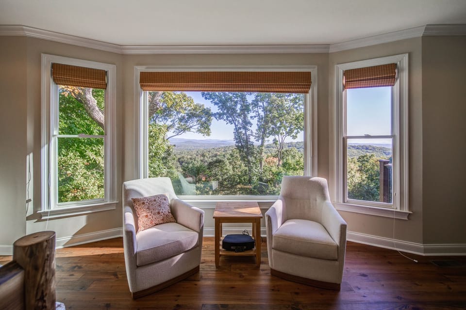 Imagine waking up to these beautiful views!