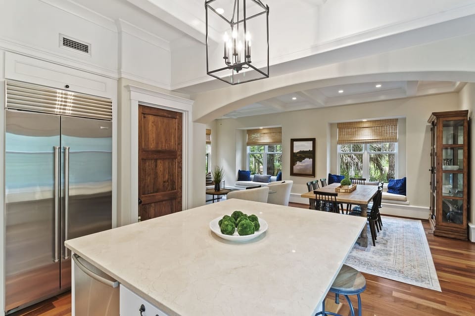 Fully Equipped Gourmet Kitchen