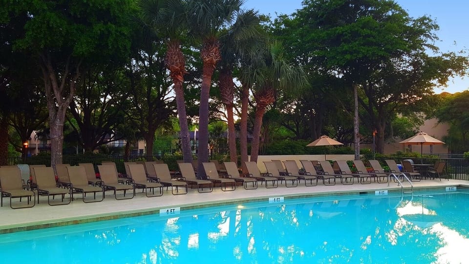Island Club Pool