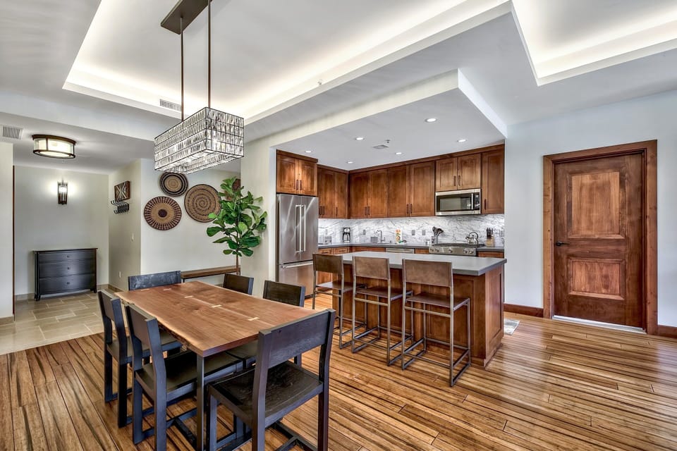 Condo, 3 Bedrooms | Private kitchen | Fridge, microwave, oven, dishwasher
