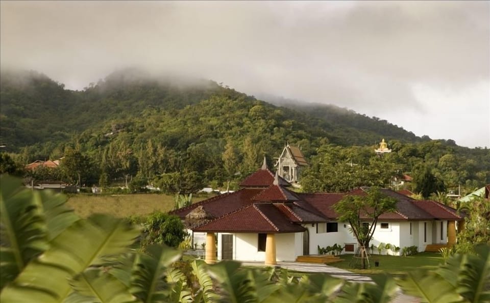 situational viewof Sawan and boeddha mountain