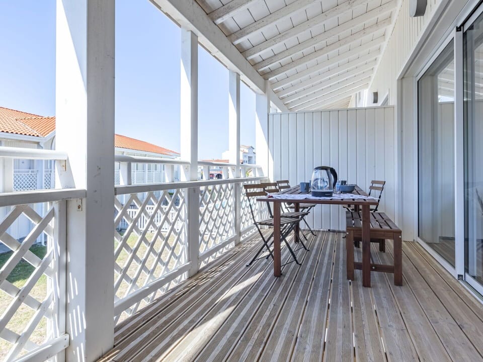 Property, Building, Table, Sky, Chair, Wood, Interior Design, Architecture, Floor, Flooring