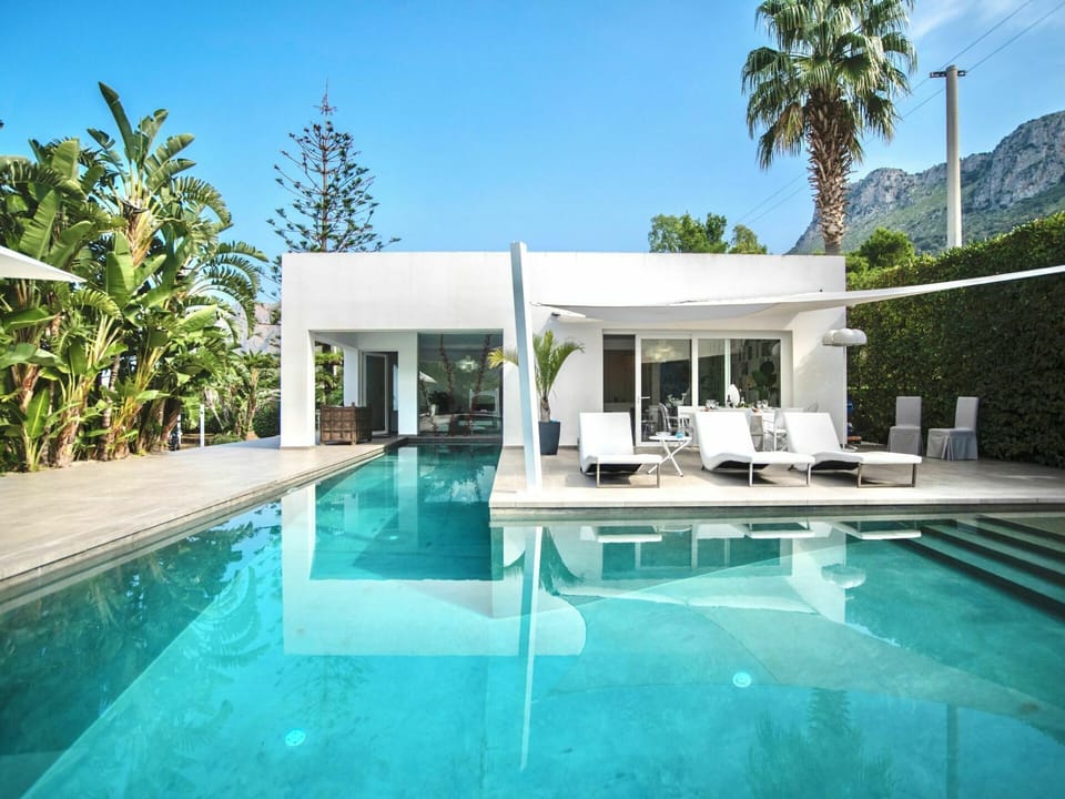 Water, Sky, Plant, Property, Swimming Pool, Shade, Tree, Building, Outdoor Furniture, Leisure