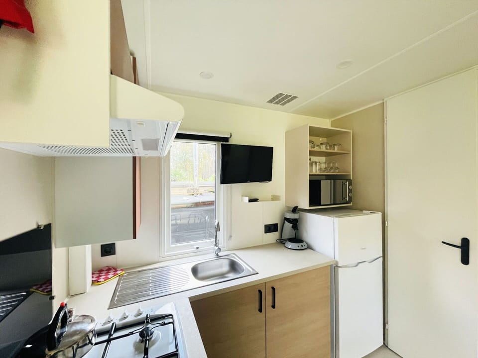 Countertop, Sink, Kitchen