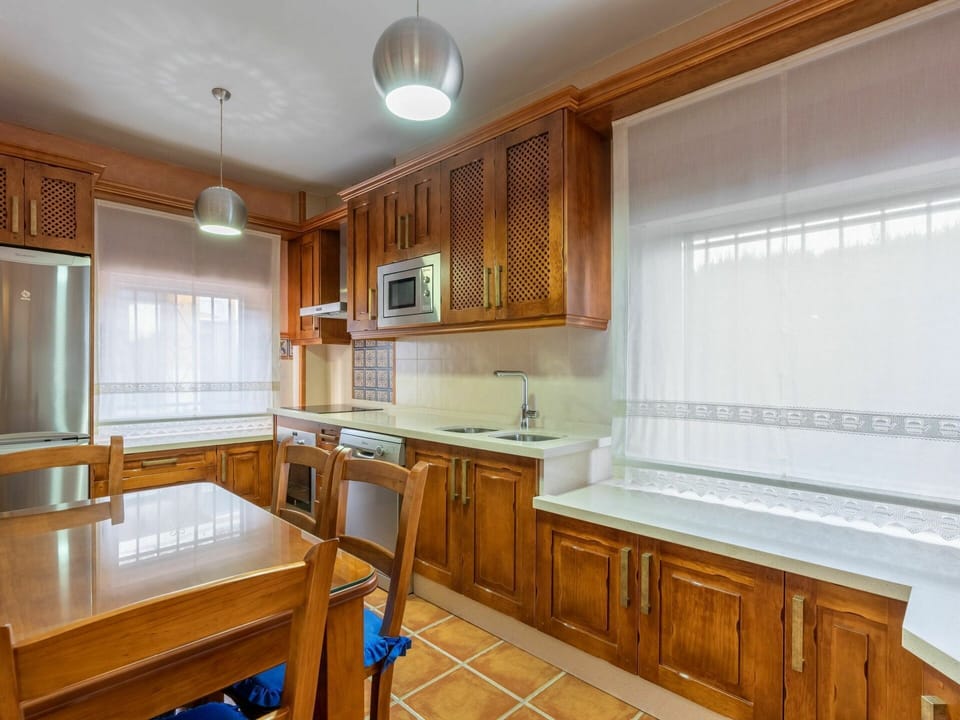 Cabinetry, Property, Furniture, Building, Countertop, Window, Table, Kitchen, Wood, Kitchen Appliance