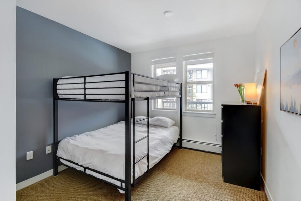 Bunk bedroom