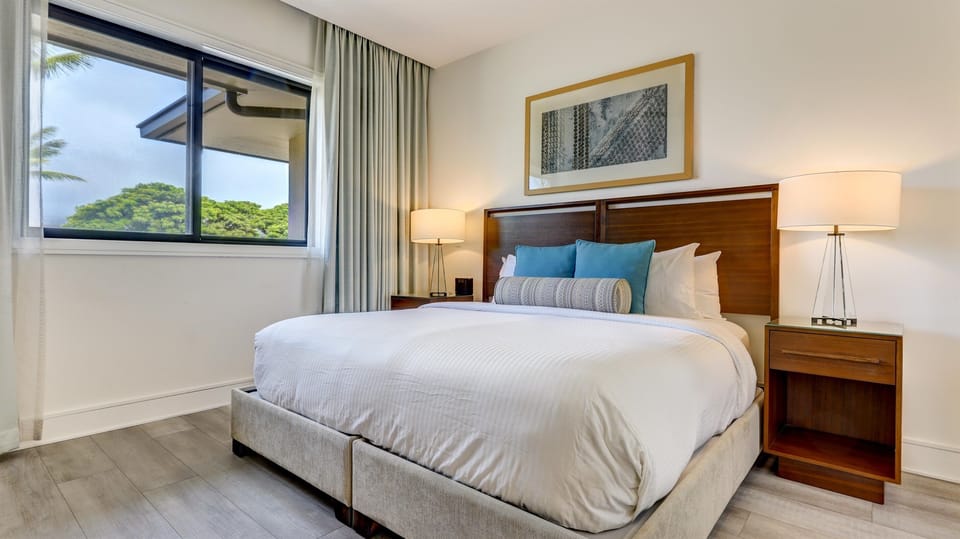 15D Third Bedroom - King or Twin Bed
