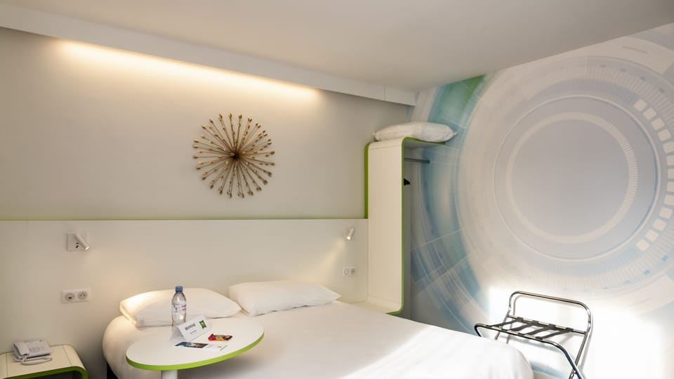 Premium Double Room, 1 Double Bed | Premium bedding, pillowtop beds, blackout drapes, soundproofing