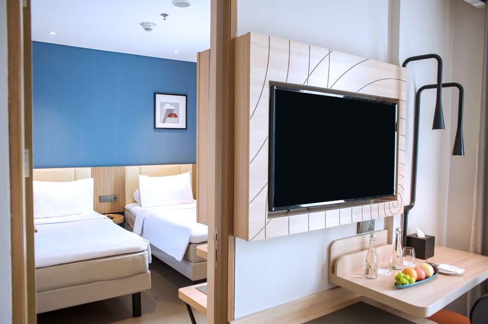 Family Room, Multiple Beds | Desk, laptop workspace, cribs (free), WiFi (free)