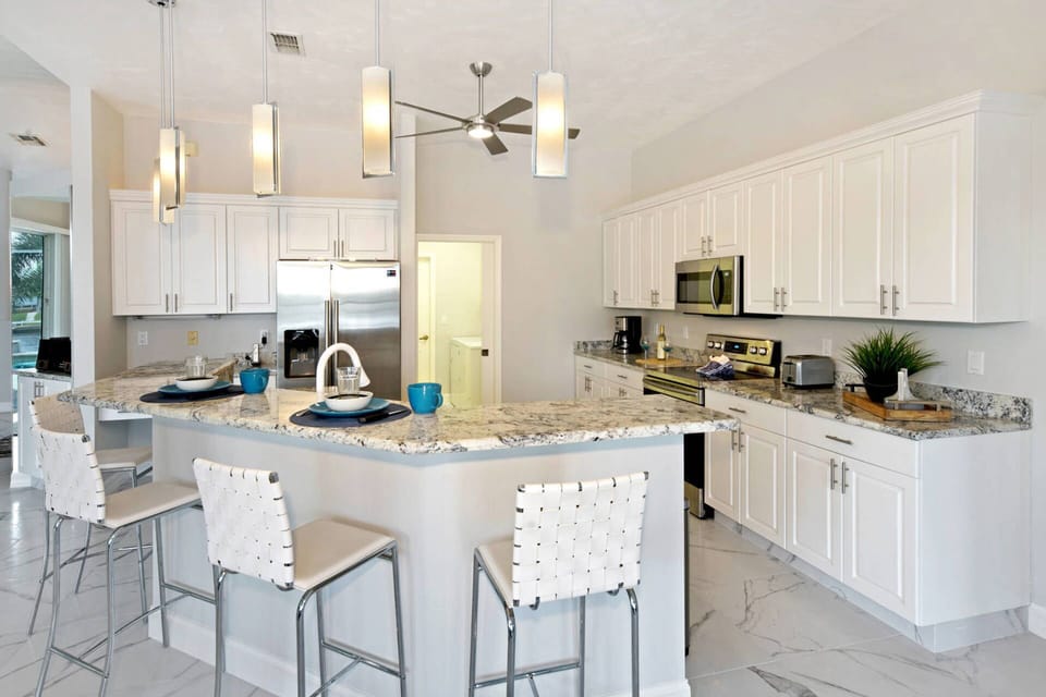 Villa Dolphin Cove - Breakfast Bar