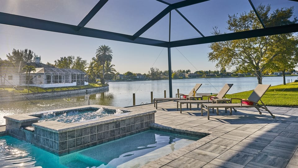 Villa Sunny Place - Jacuzzi on Lake Memory