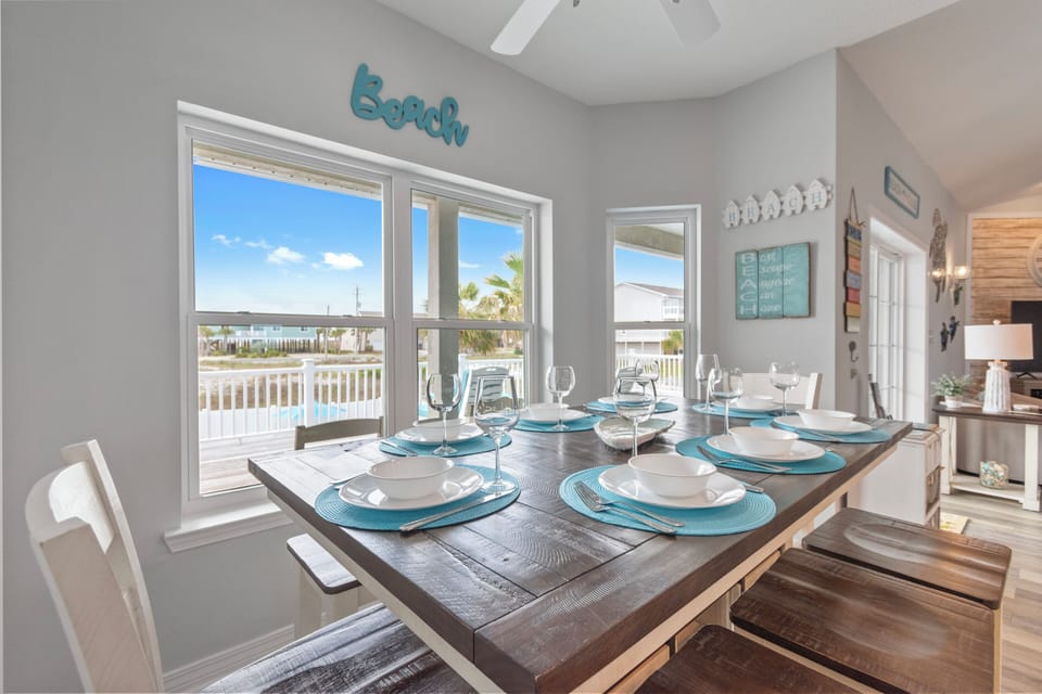 Seating for eight at the dining table