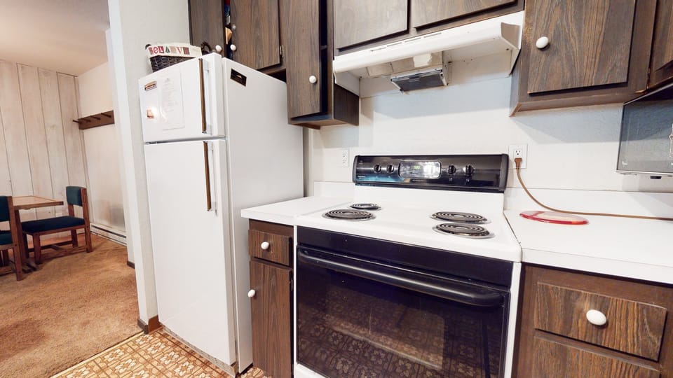 Oven, Indoors, Room, Chair, Furniture