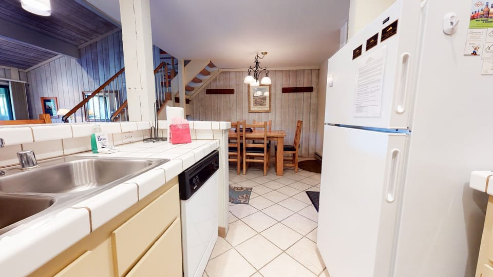 Flooring, Refrigerator, Floor, Indoors, Room