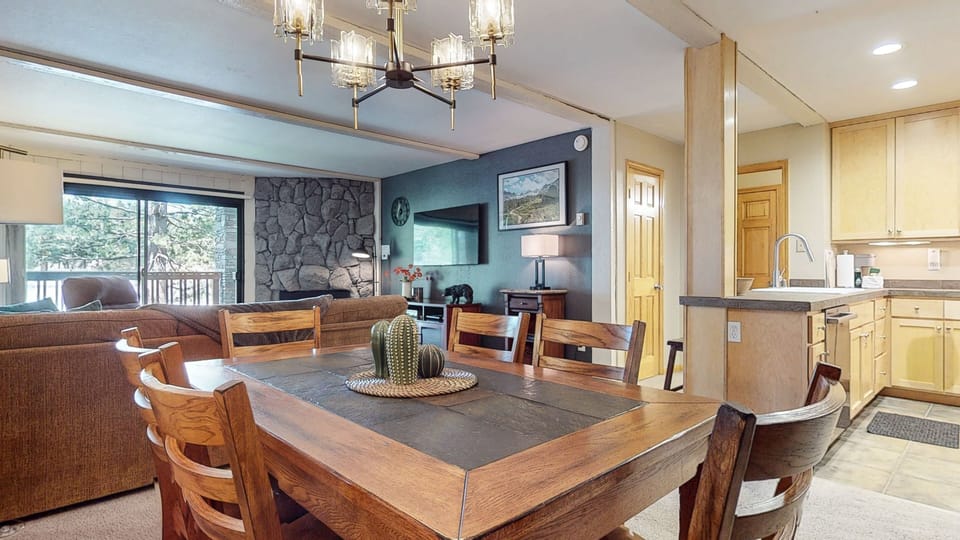 Architecture, Building, Dining Room, Dining Table, Furniture
