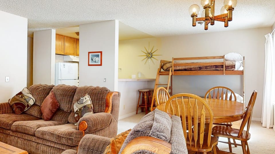 Home Decor, Indoors, Dining Room, Dining Table, Furniture