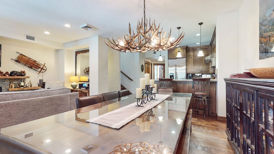 Dining Room, Dining Table, Table, Indoors, Furniture