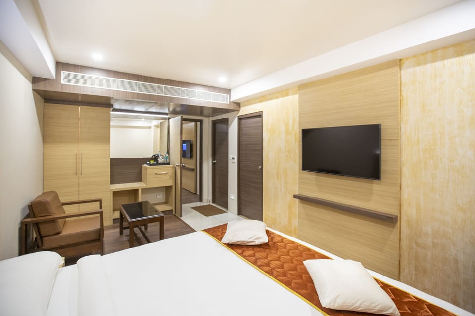 Luxury Room | Egyptian cotton sheets, premium bedding, pillowtop beds