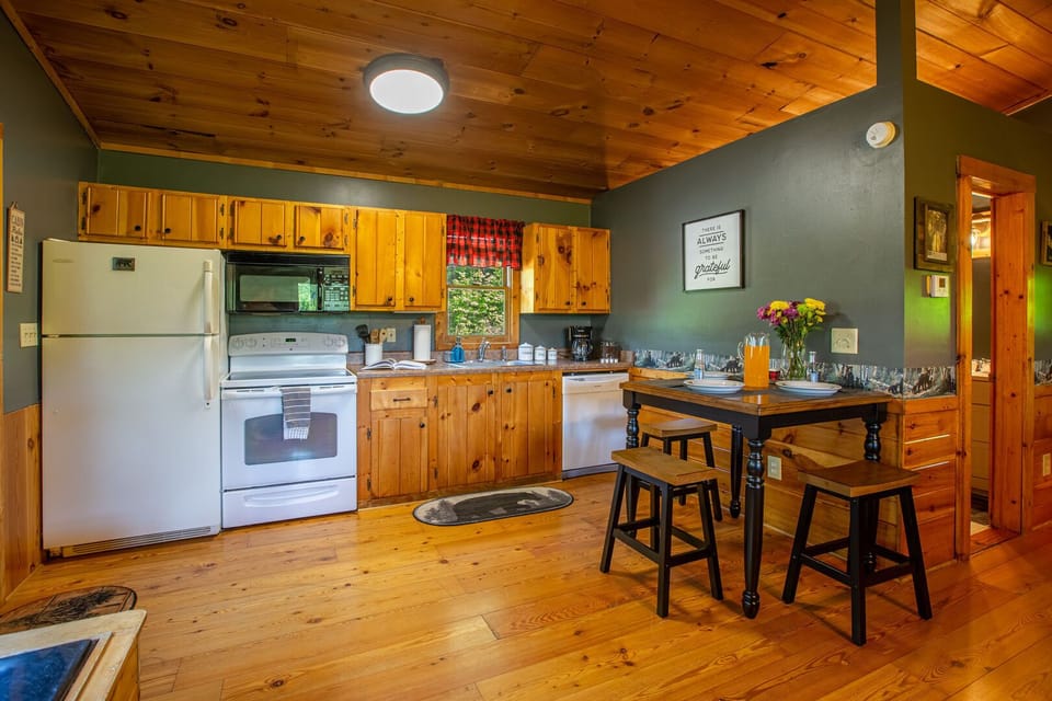 No need to go out to eat with a fully stocked kitchen!