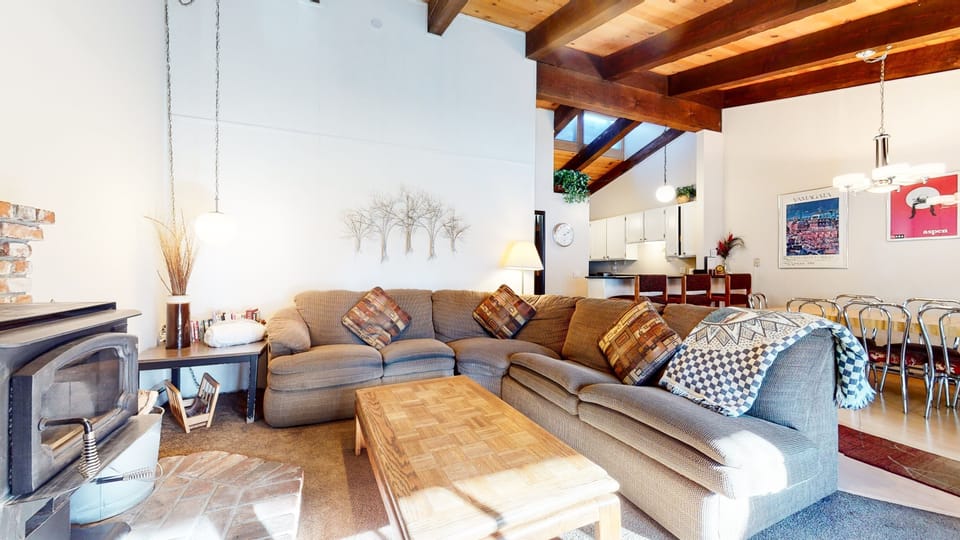 Living Room, Furniture, Indoors, Home Decor, Couch