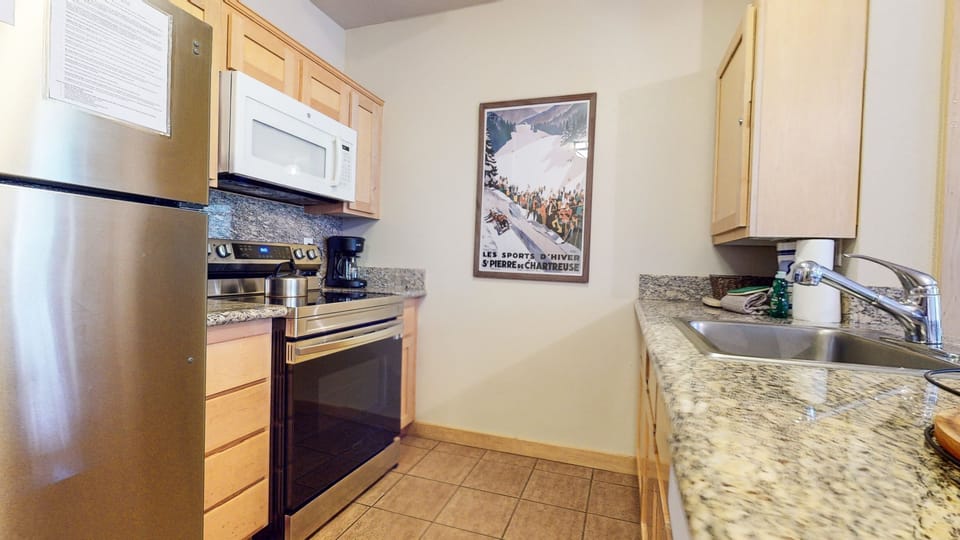 Indoors, Sink, Sink Faucet, Microwave, Oven