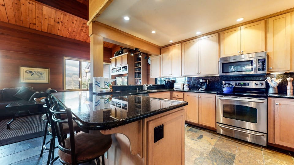 Chair, Furniture, Room, Indoors, Kitchen Island
