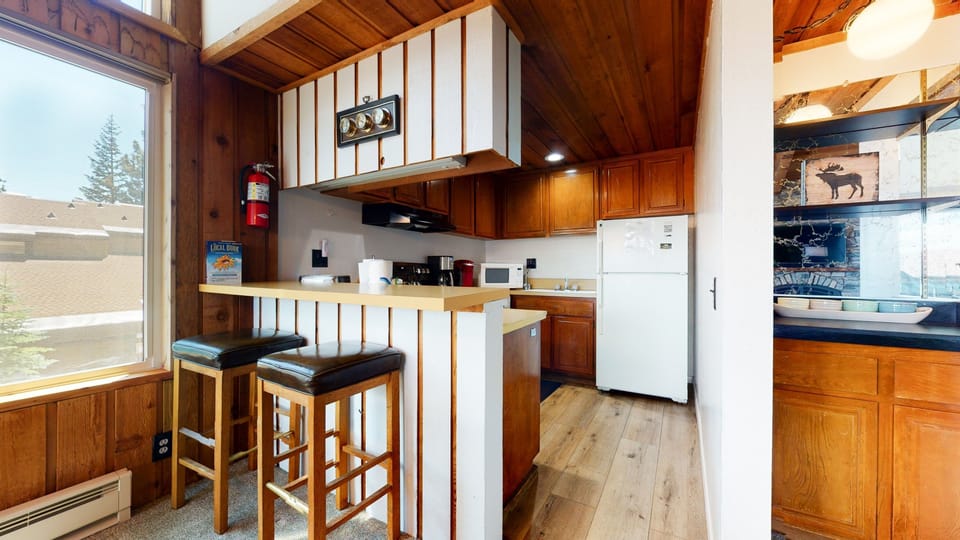 Furniture, Hardwood, Flooring, Room, Indoors
