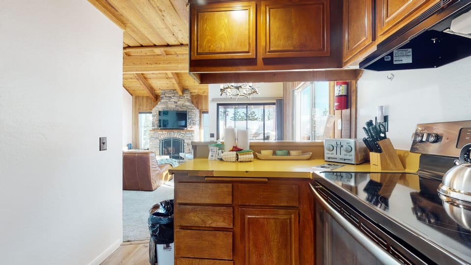 Indoors, Kitchen, Hardwood, Couch, Furniture