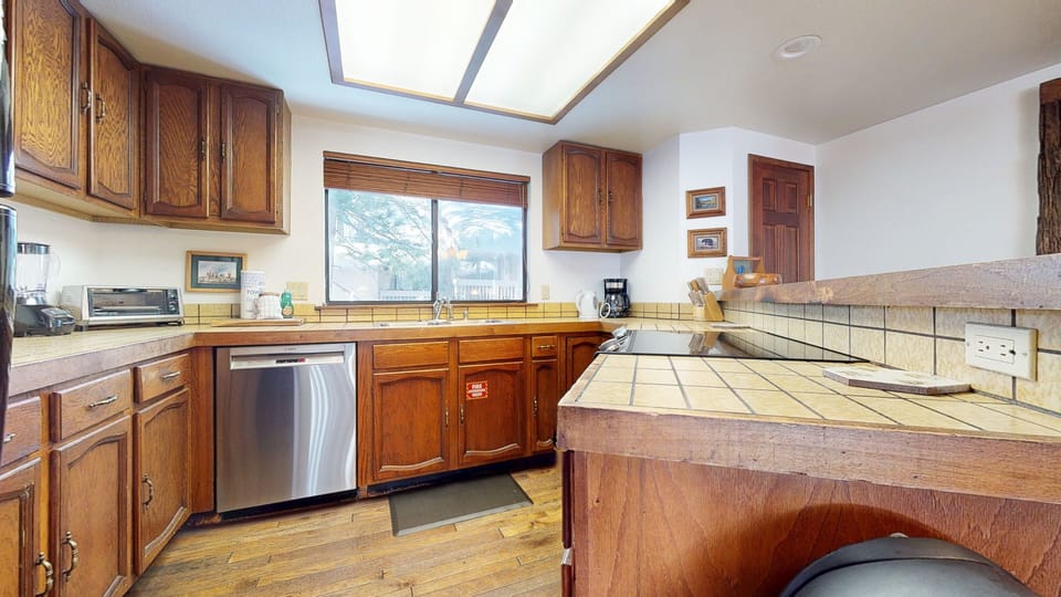 Indoors, Kitchen, Hardwood, Stained Wood, Sink