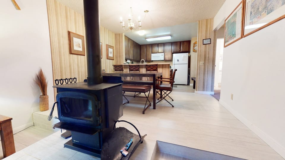 Flooring, Hardwood, Floor, Chair, Furniture