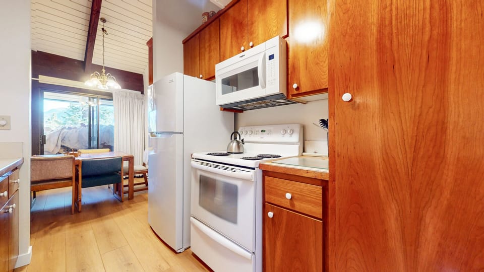 Indoors, Hardwood, Appliance, Microwave, Oven