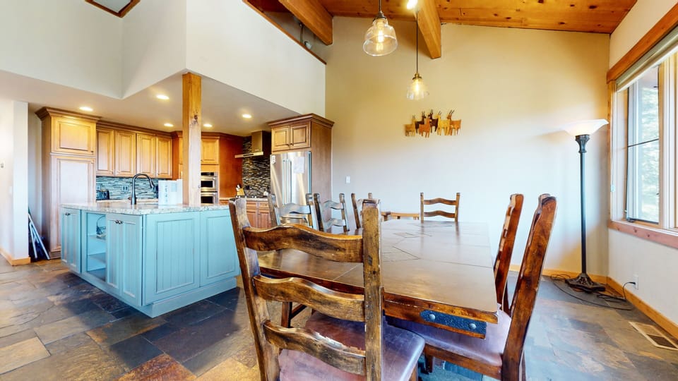 Floor, Flooring, Indoors, Architecture, Building
