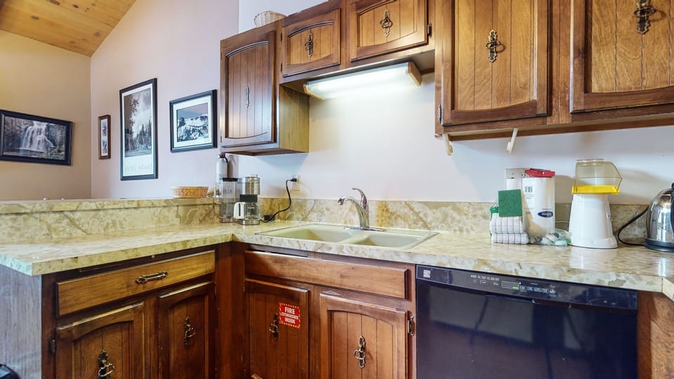 Indoors, Sink Faucet, Sink, Kitchen, Painting