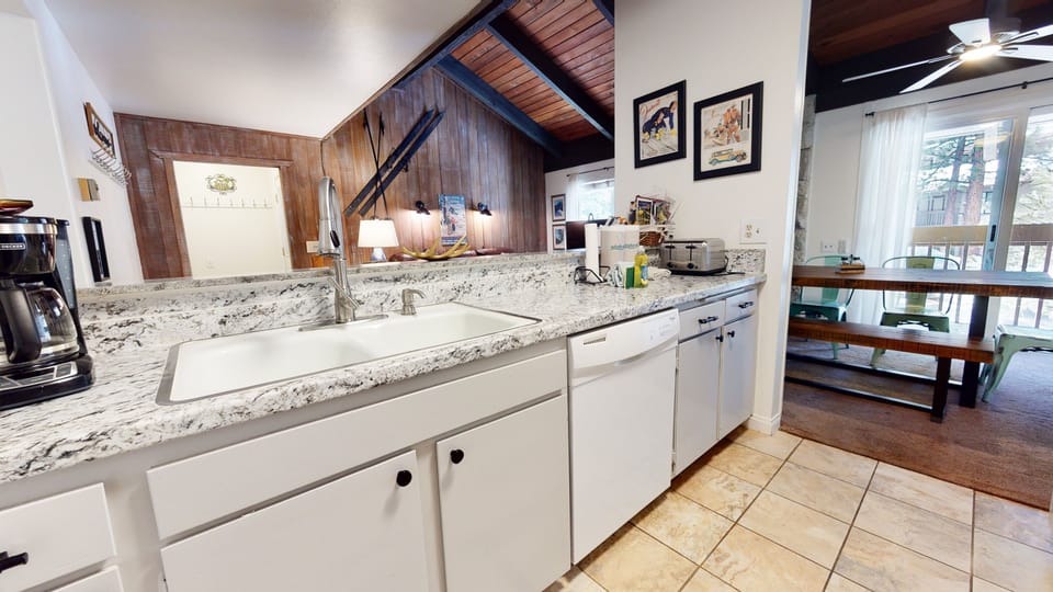 Indoors, Building, Room, Sink Faucet, Flooring