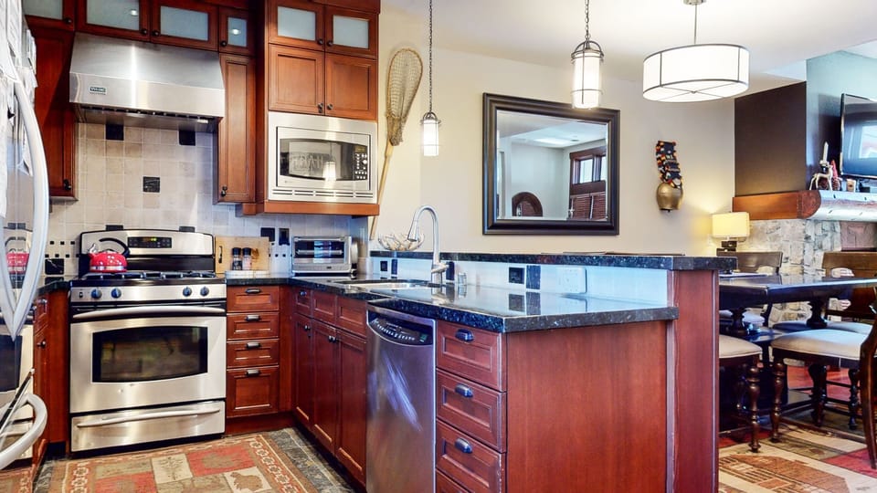 Indoors, Kitchen, Microwave, Oven, Kitchen Island