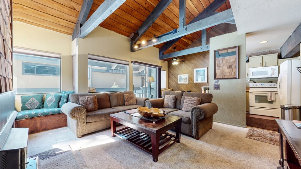 Home Decor, Indoors, Furniture, Table, Living Room