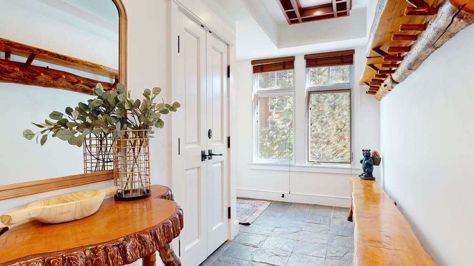 Flooring, Hardwood, Floor, Indoors, Handrail