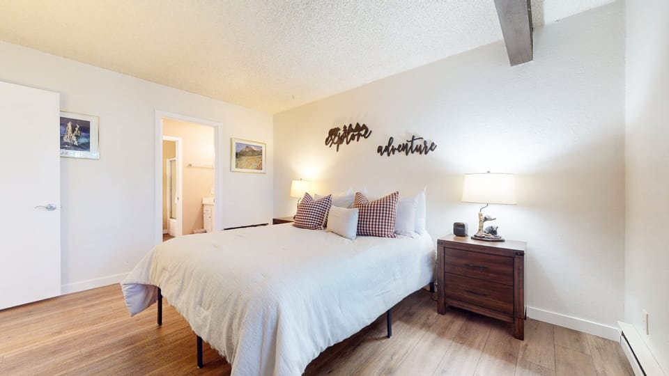 Lamp, Indoors, Home Decor, Bed, Furniture
