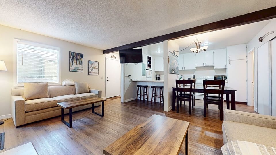 Dining Room, Dining Table, Furniture, Indoors, Table