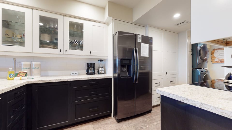 Room, Indoors, Kitchen, Furniture, Home Decor