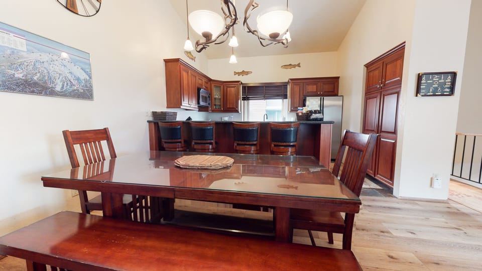 Hardwood, Chair, Furniture, Flooring, Room