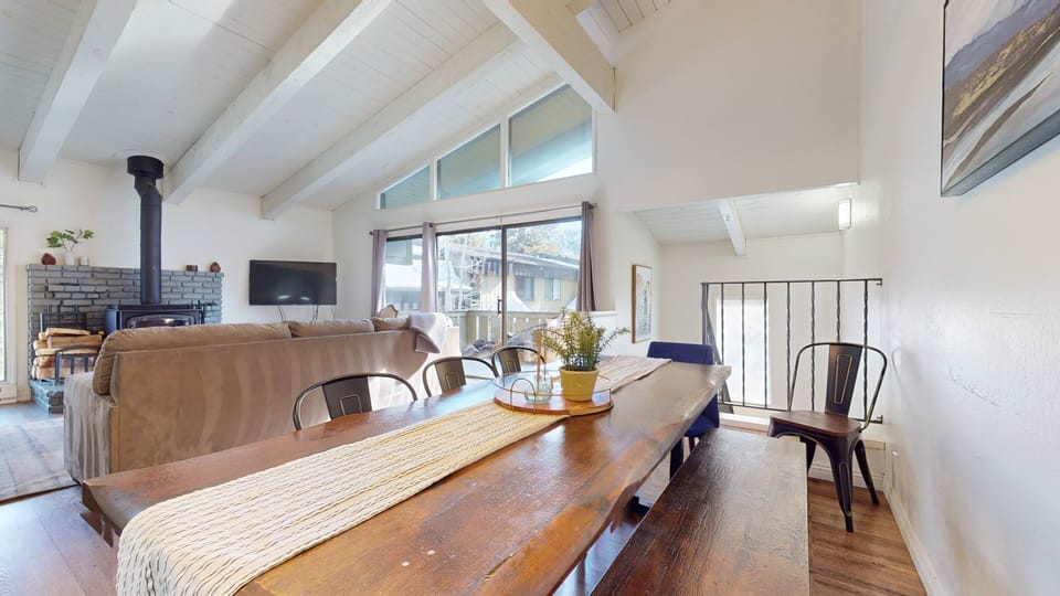 Indoors, Furniture, Table, Living Room, Hardwood