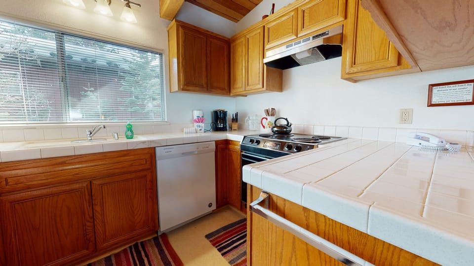 Room, Indoors, Kitchen, Flooring, Hardwood