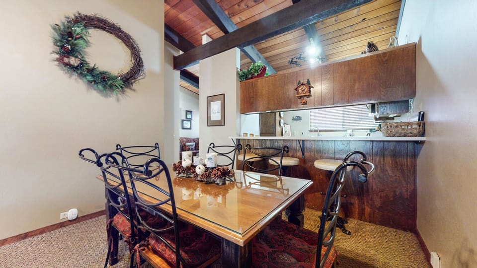 Dining Room, Dining Table, Furniture, Indoors, Table