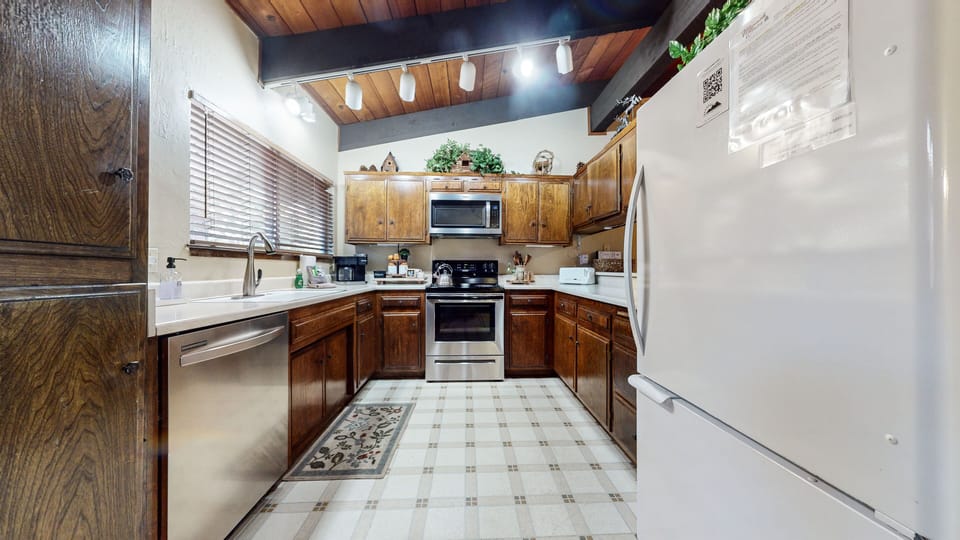 Indoors, Kitchen, Floor, Microwave, Oven