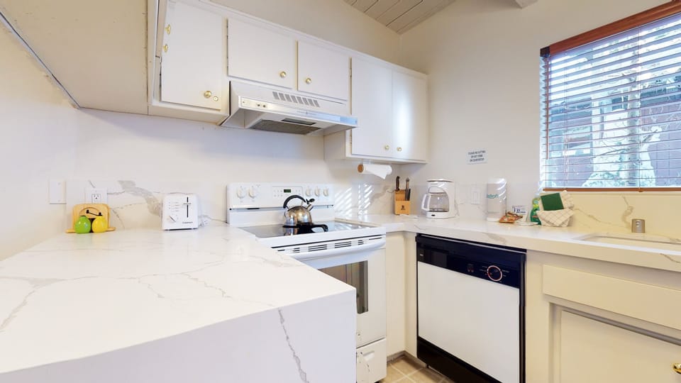 Room, Indoors, Kitchen, Oven, Building
