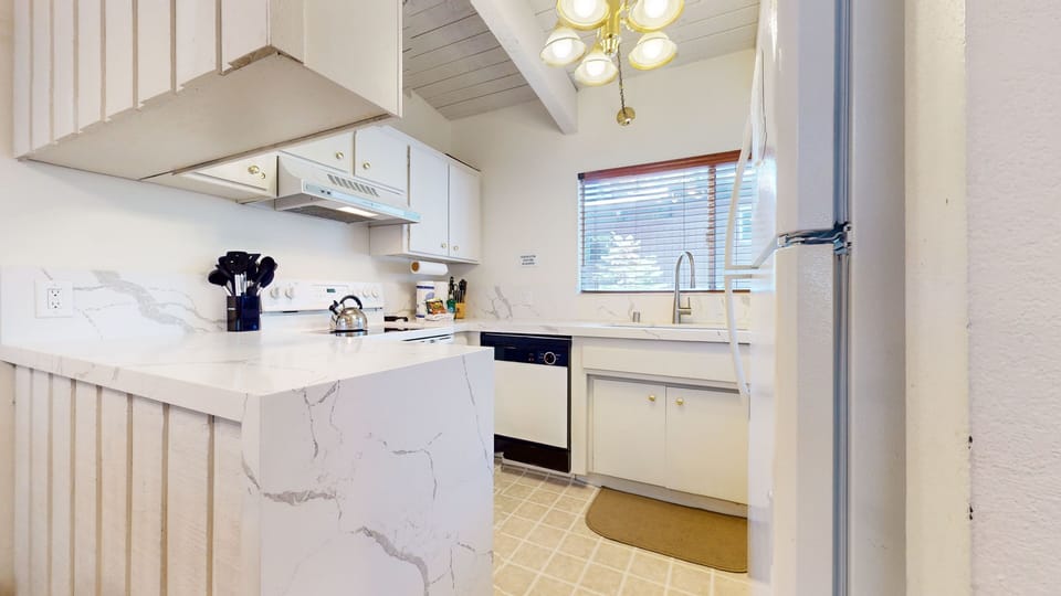 Indoors, Kitchen, Floor, Home Decor, Rug