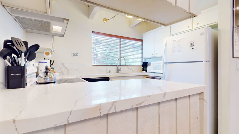 Indoors, Kitchen, Sink, Sink Faucet, Refrigerator